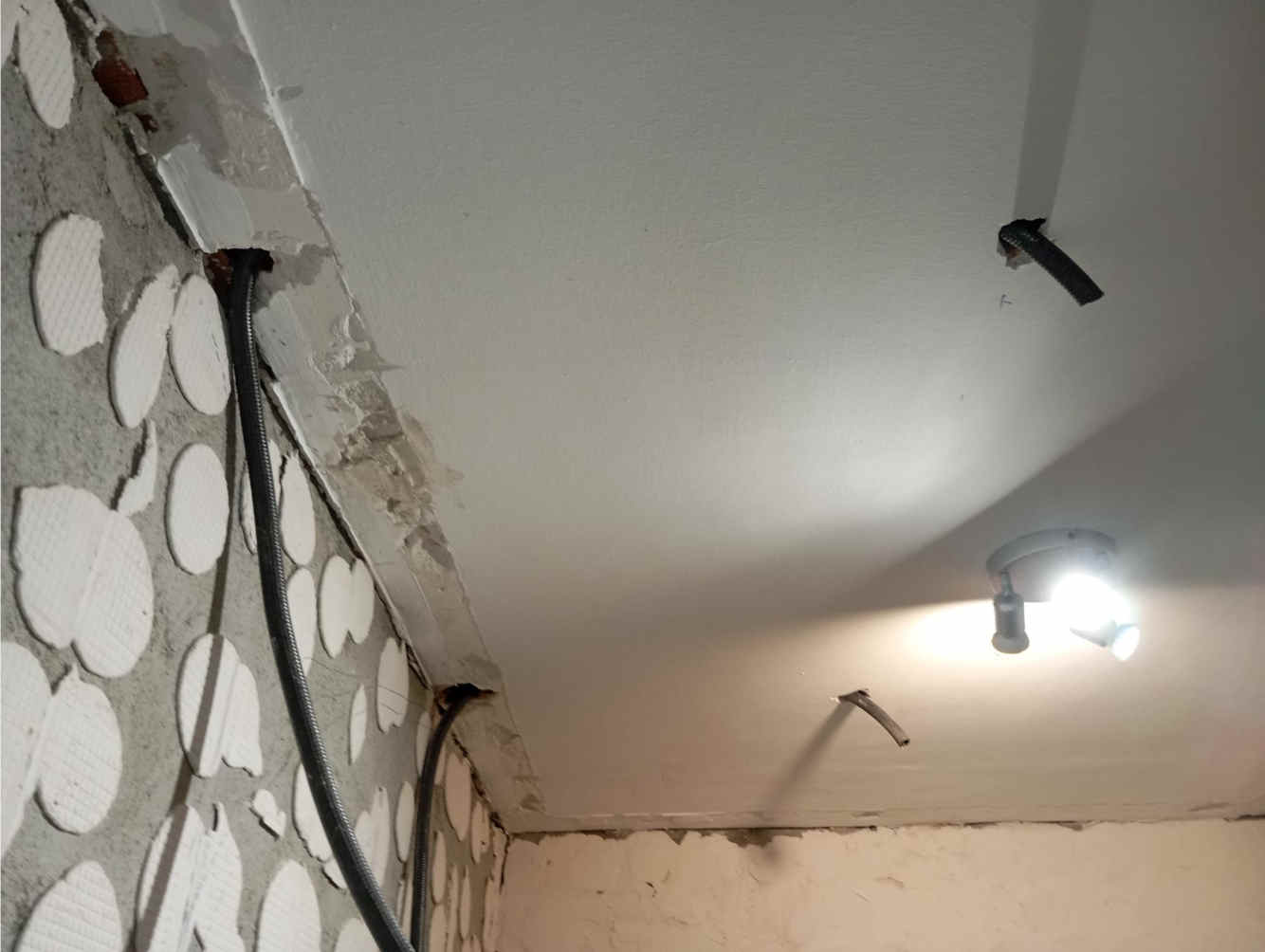 Tejado nuevo y aislamiento en La Nava De Ricomalillo ( Toledo)
