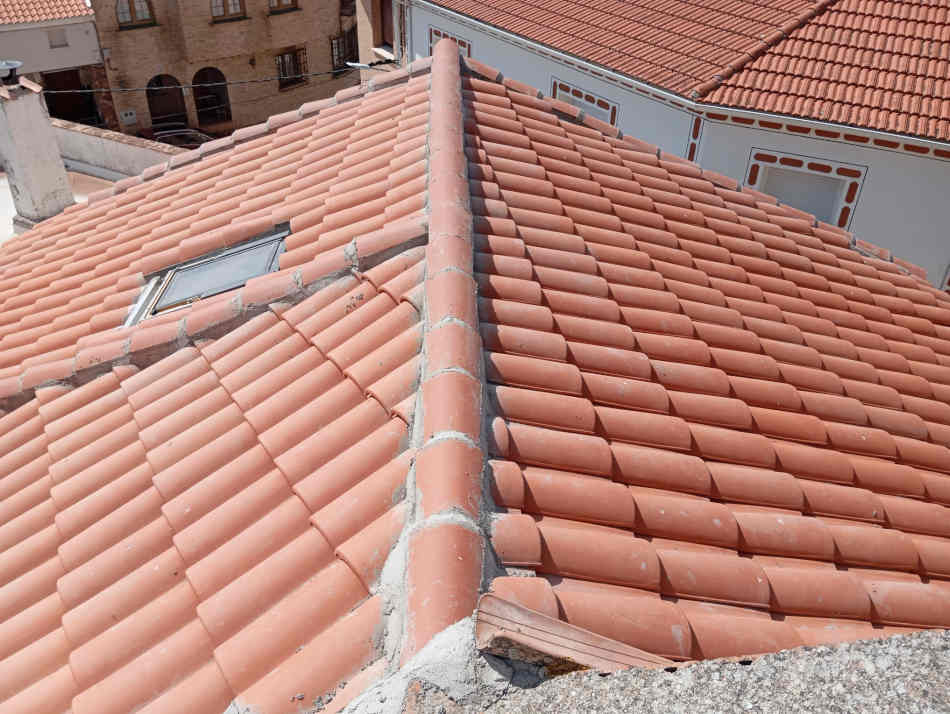 Tejado nuevo y aislamiento en La Nava De Ricomalillo ( Toledo)