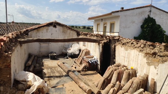 Tejado nuevo y aislamiento en La Nava De Ricomalillo ( Toledo)
