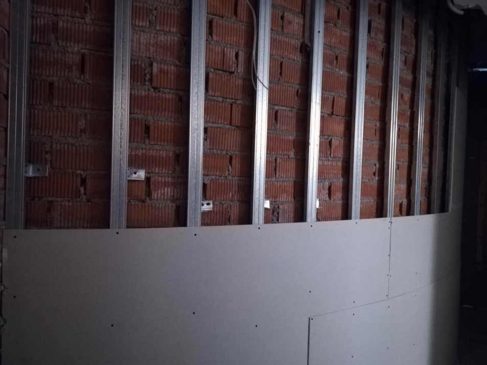 construcción-tabiques interiores-revestimientos de techos y paredes con pladur