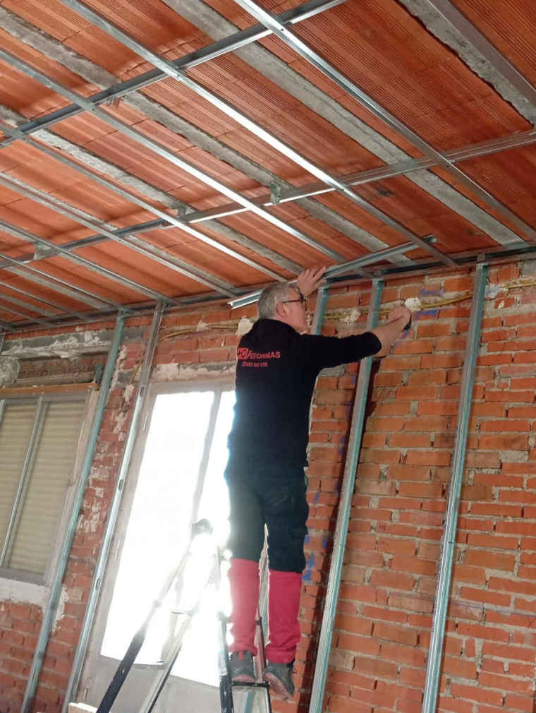 Tejado nuevo y aislamiento en La Nava De Ricomalillo ( Toledo)